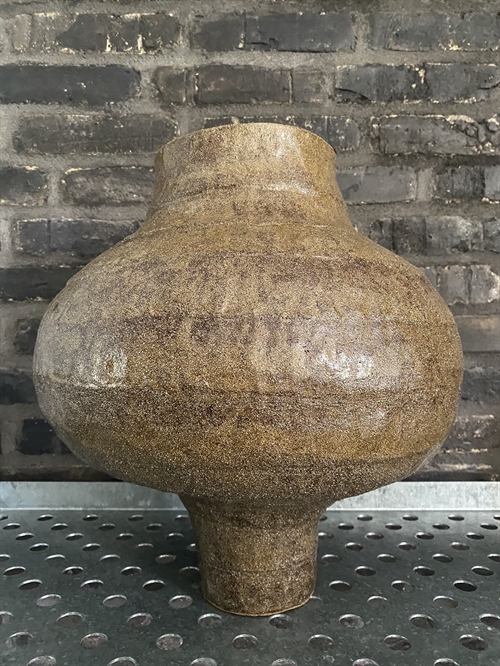 Keramik vase af Pernille Calundan - er p.t. udstillet hos Dansk Design Atelier i Aarhus